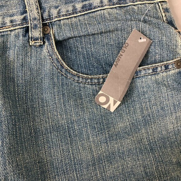 Old Navy Jeans Straight Leg Mens 34x30 Distressed NWT Medium Wash Pants Trousers - Picture 11 of 12